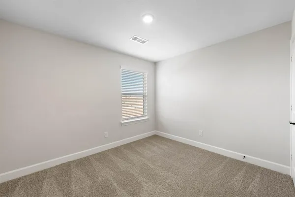 $2,185 | 736 Carson Lane, Pilot Point, TX 76258