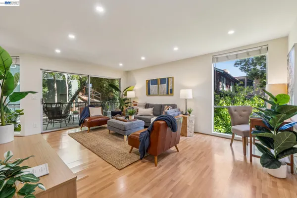 $599,000 | 2700 Le Conte Avenue, Unit 406, Berkeley, CA 94709