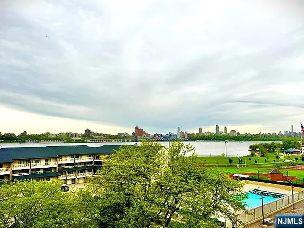 $398,000 | 1203 River, Unit 5G, Edgewater, NJ 07020