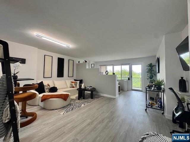 1203 River, Unit 5G Edgewater, NJ 07020 - Photo 6 of 34
