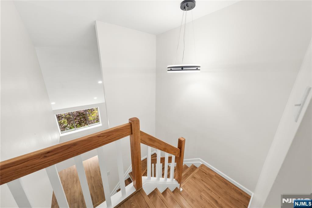 261 Sunset Key Secaucus, NJ 07094 - Photo 18 of 35