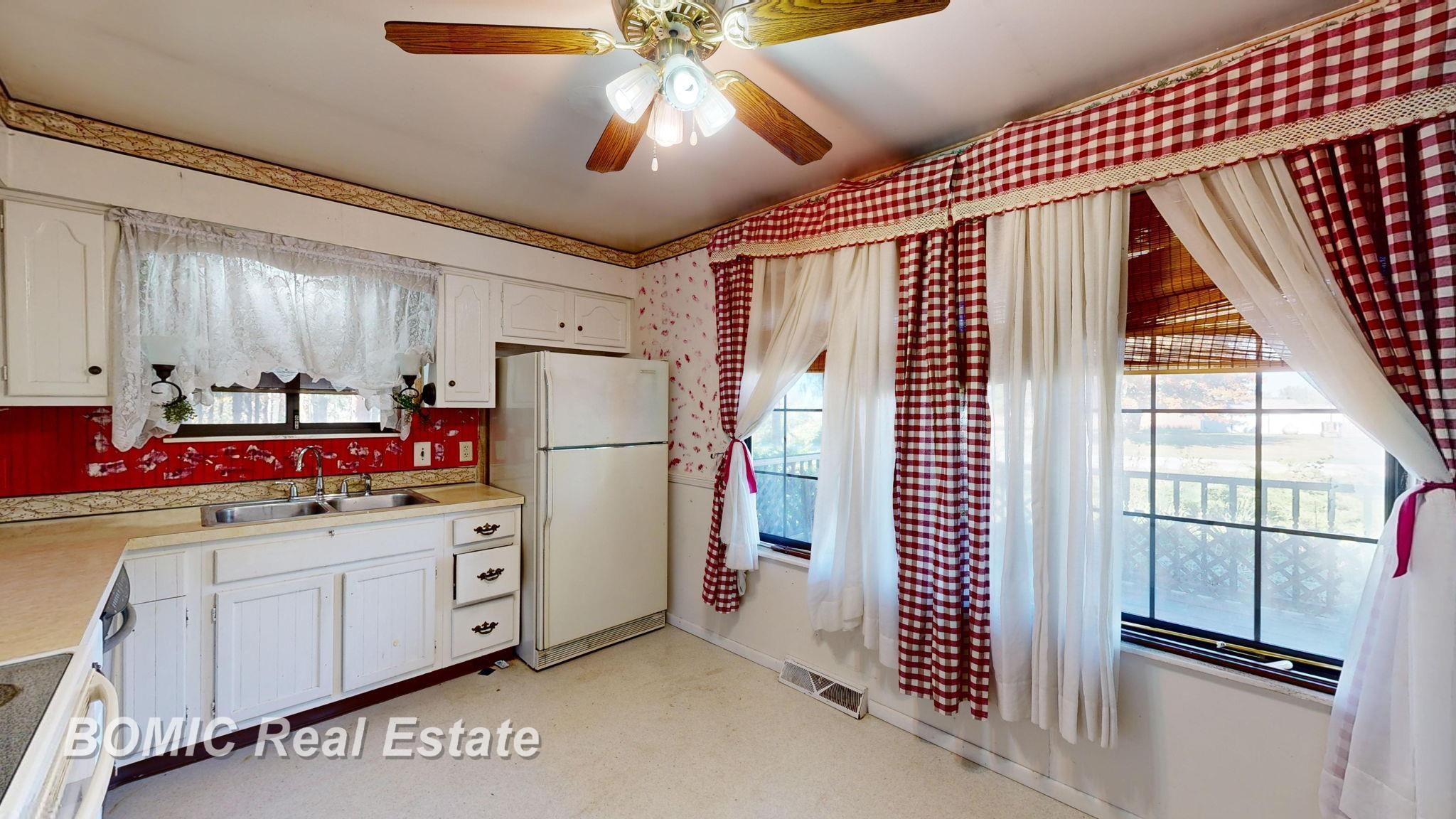 5027 West Willard Road Birch Run, MI 48415 - Photo 5 of 44 50157101-90ebbdee-1481-41d4-a922-74a2357d82dc.JPG