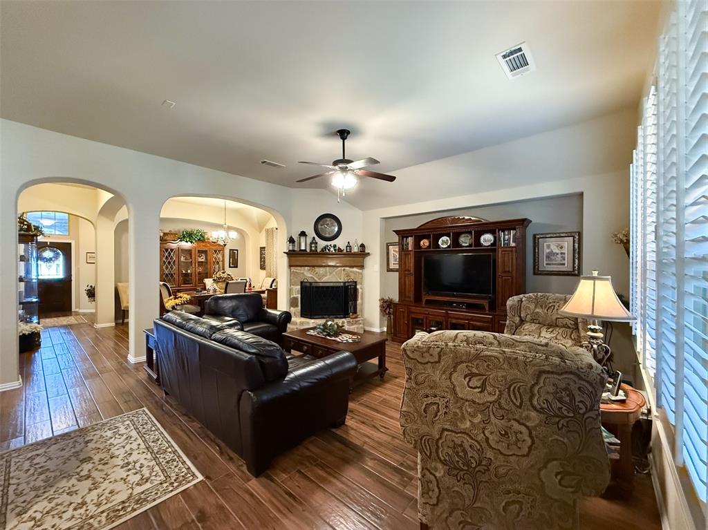 8308 Bishop Pine Road Denton, TX 76208 - Photo 12 of 29