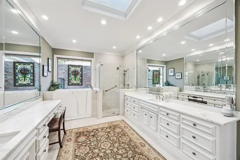 $1,730,000 | 3 Glenmeadow Court, Dallas, TX 75225