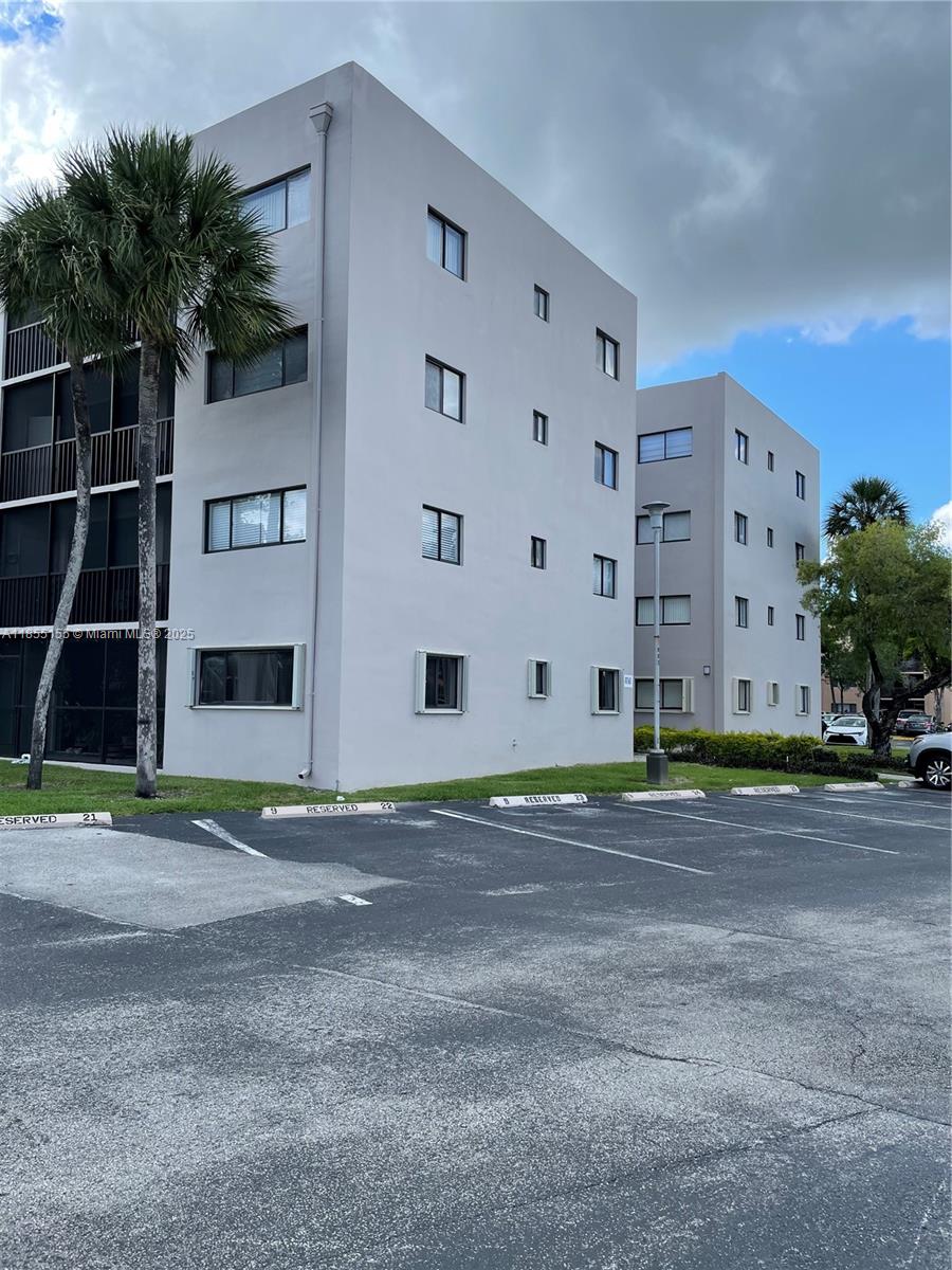 Horizons West Miami, FL 33183 - Photo 9 of 9 a view of street with house in background