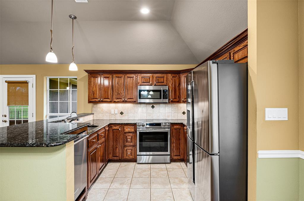 9417 Ravenswood Road Granbury, TX 76049 - Photo 10 of 39