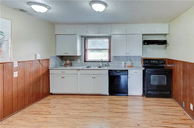 $179,000 | 11512 Blue Ridge Boulevard, Kansas City, MO 64134