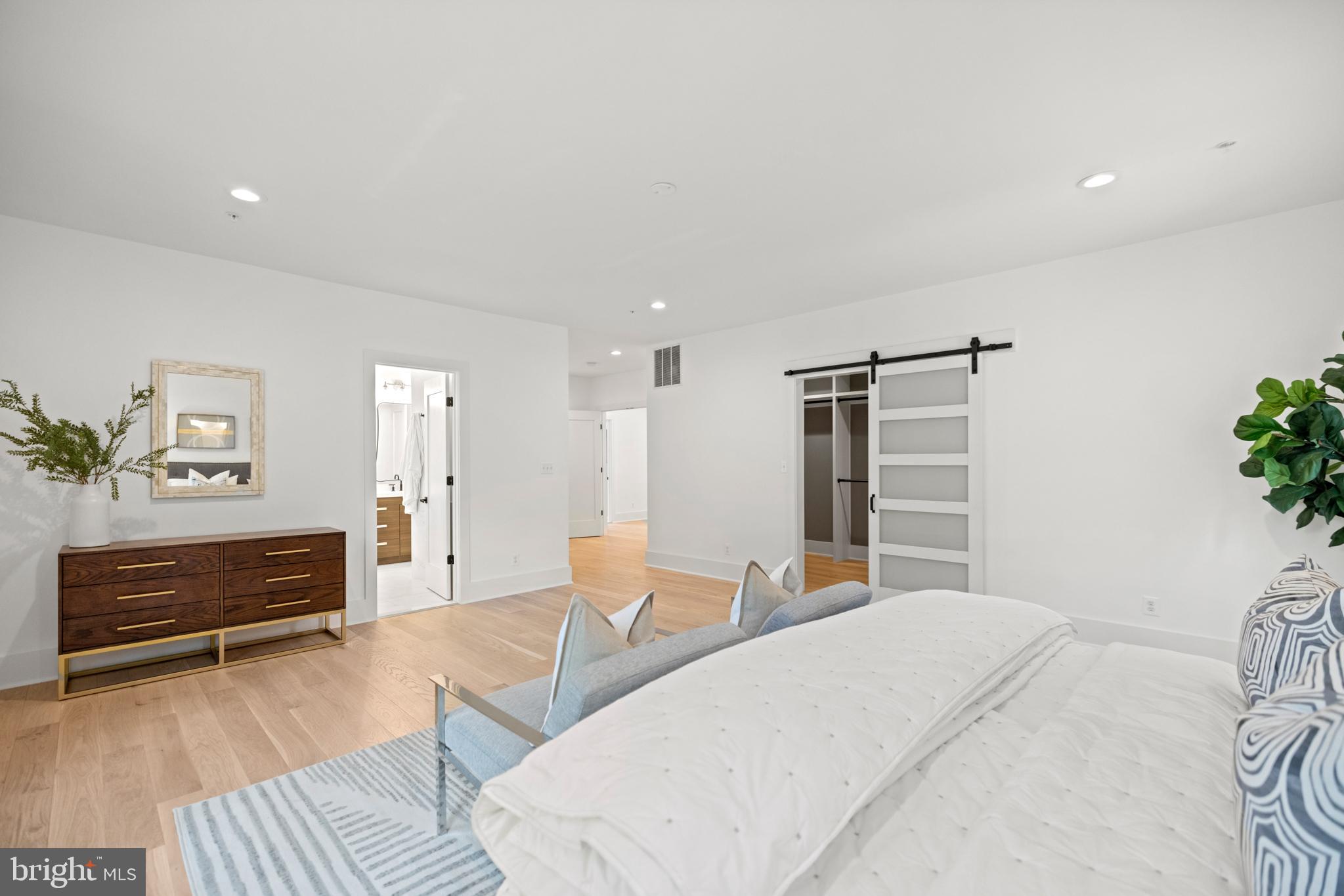 8609 Woodbrook Lane Chevy Chase, MD 20815 - Photo 33 of 49