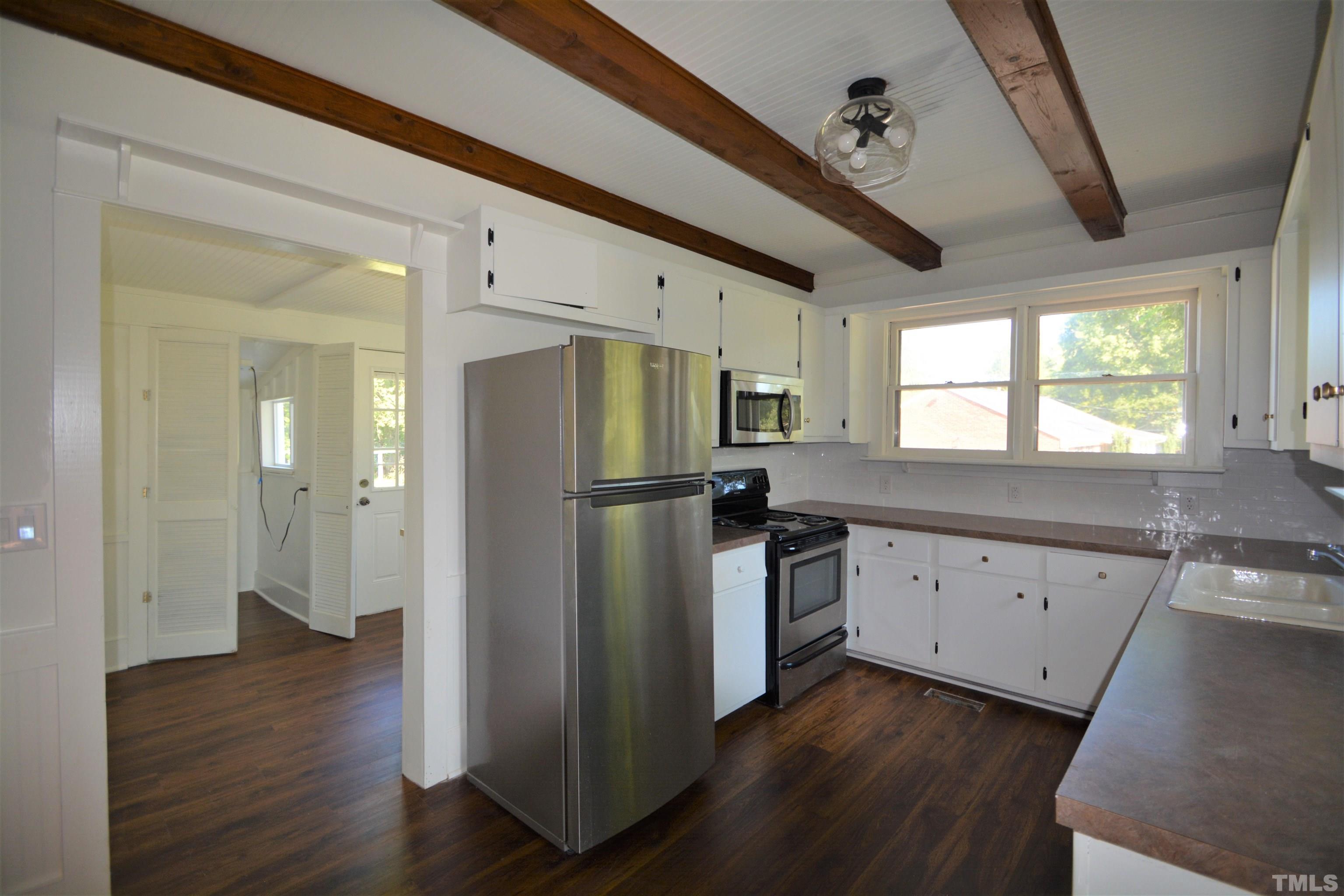 2037 Cooper Road Graham, NC 27253 - Photo 10 of 28 Gallery Image 10