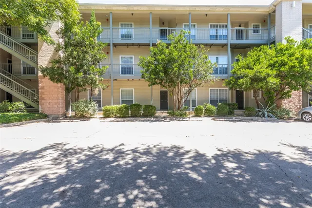 $1,850 | 2204 San Gabriel Street, Unit 104, Austin, TX 78705