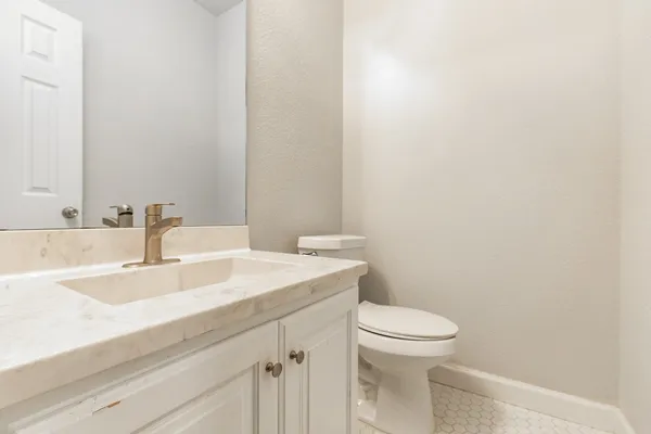 $1,850 | 2204 San Gabriel Street, Unit 104, Austin, TX 78705