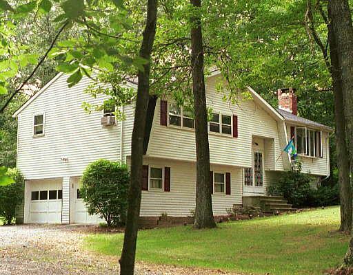 8 Old Towantic Road Oxford, CT 06478 - Photo 1 of 1