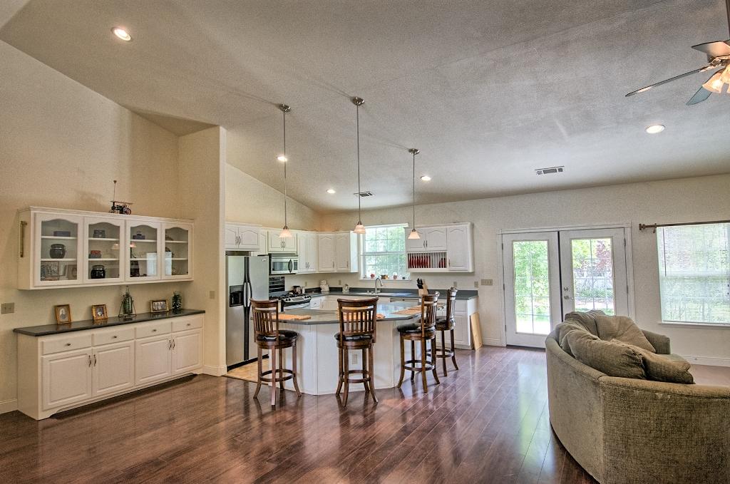 3265 Rupert Road Anderson, CA 96007 - Photo 14 of 72 Kitchen