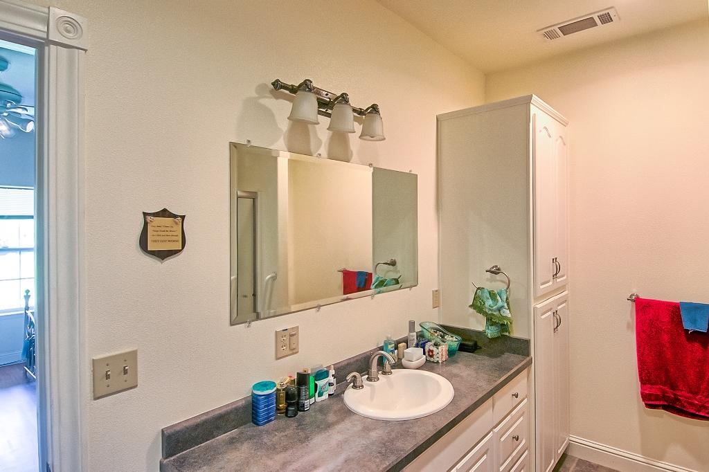 3265 Rupert Road Anderson, CA 96007 - Photo 39 of 72 Master Bath #1