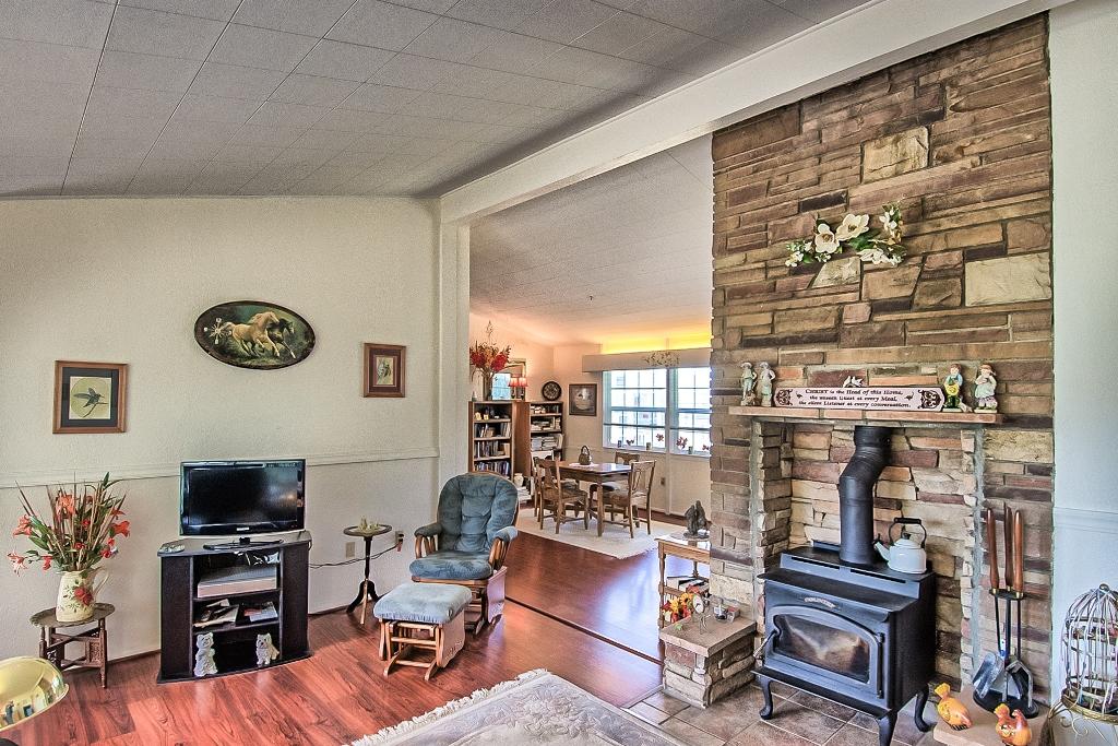 3265 Rupert Road Anderson, CA 96007 - Photo 47 of 72 Livingroom