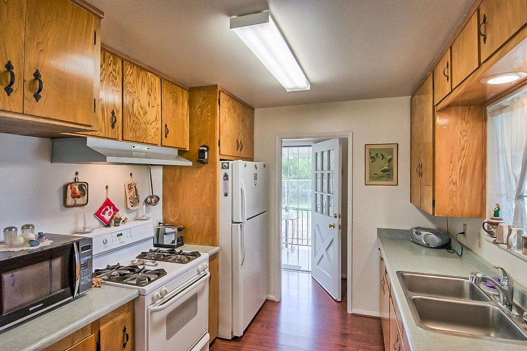 3265 Rupert Road Anderson, CA 96007 - Photo 51 of 72 Kitchen