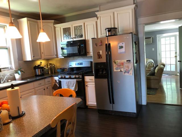 2441 Montvale Road Southwest Roanoke, VA 24015 - Photo 5 of 25 IMG_4932