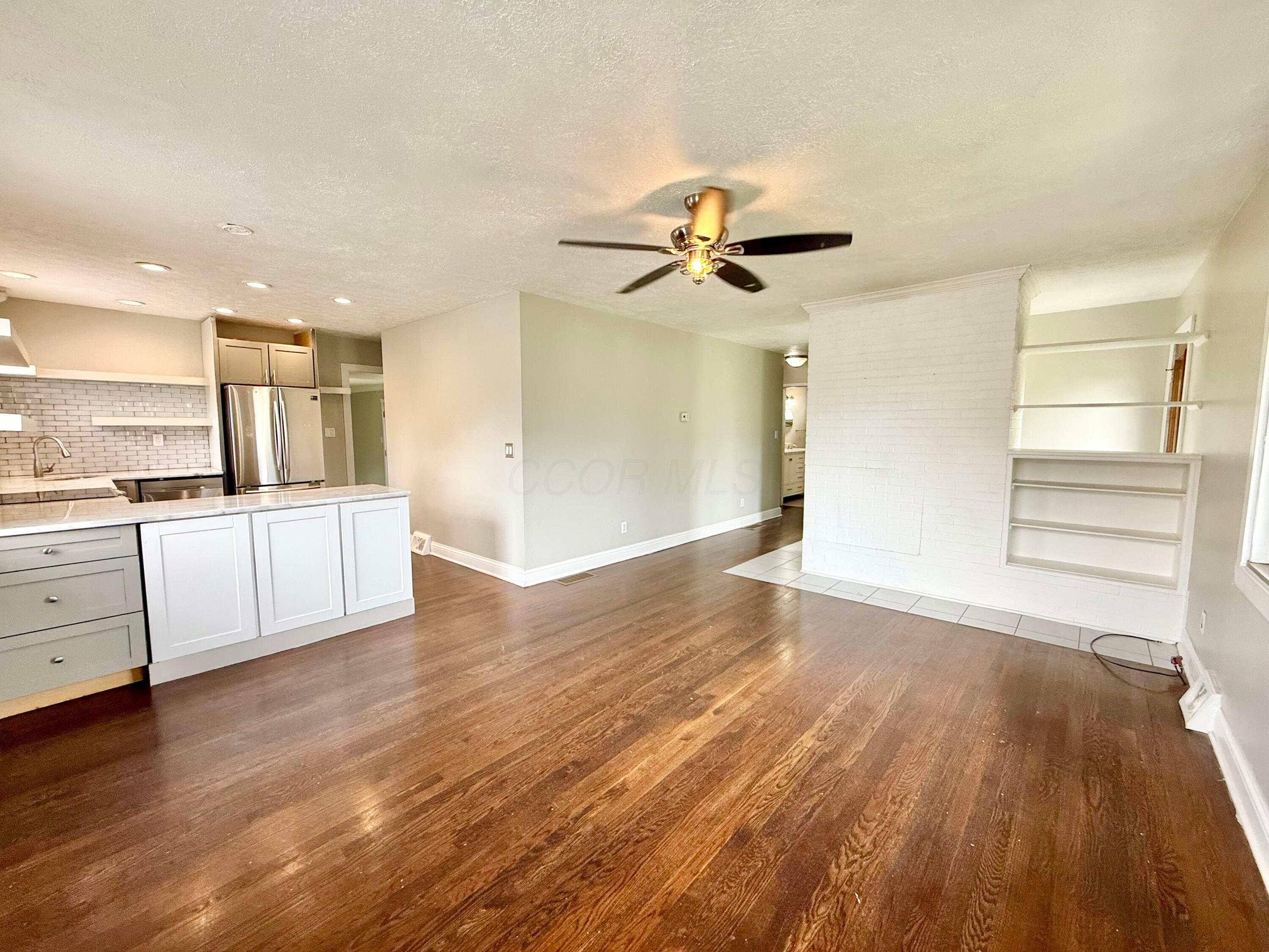 305 Danhurst Road Columbus, OH 43228 - Photo 10 of 39