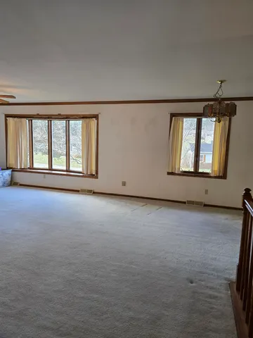 $354,000 | 1555 West Golf Drive, Platteville, WI 53818