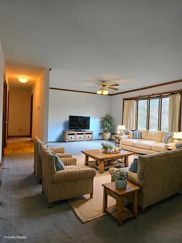 $354,000 | 1555 West Golf Drive, Platteville, WI 53818