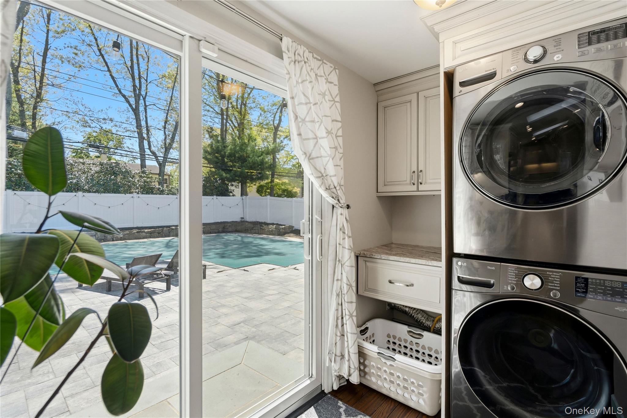 50 Abbot Road Smithtown, NY 11787 - Photo 15 of 50