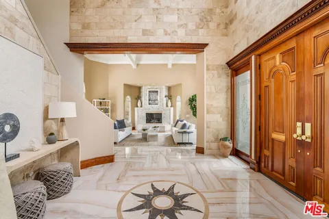 $5,950,000 | 2468 Coldwater Canyon Drive, Beverly Hills, CA 90210