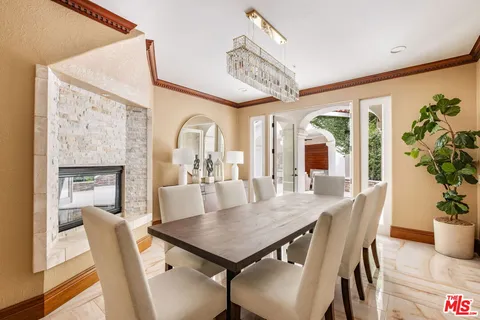 $5,950,000 | 2468 Coldwater Canyon Drive, Beverly Hills, CA 90210