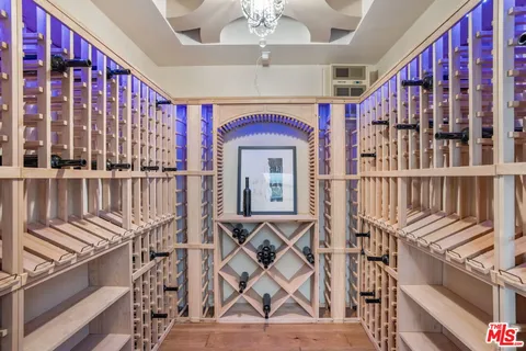 $5,950,000 | 2468 Coldwater Canyon Drive, Beverly Hills, CA 90210