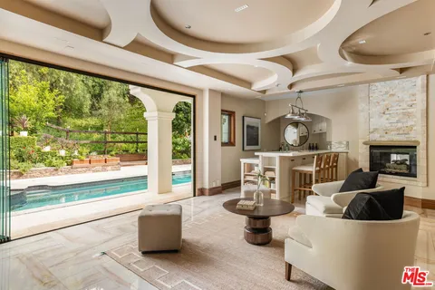 $5,950,000 | 2468 Coldwater Canyon Drive, Beverly Hills, CA 90210
