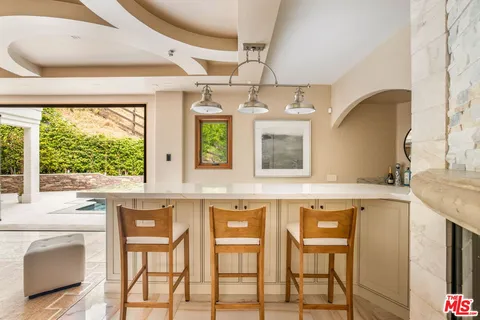 $5,950,000 | 2468 Coldwater Canyon Drive, Beverly Hills, CA 90210