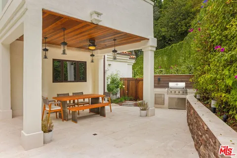 $5,950,000 | 2468 Coldwater Canyon Drive, Beverly Hills, CA 90210