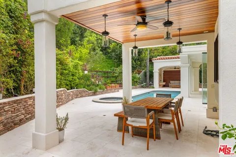 $5,950,000 | 2468 Coldwater Canyon Drive, Beverly Hills, CA 90210