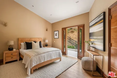 $5,950,000 | 2468 Coldwater Canyon Drive, Beverly Hills, CA 90210