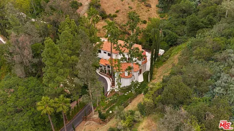 $5,950,000 | 2468 Coldwater Canyon Drive, Beverly Hills, CA 90210