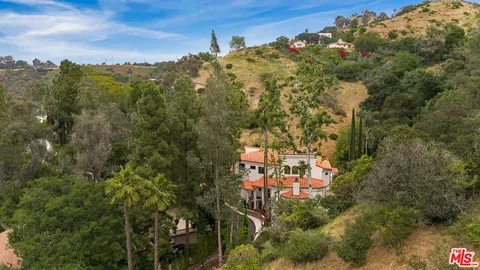 $5,950,000 | 2468 Coldwater Canyon Drive, Beverly Hills, CA 90210