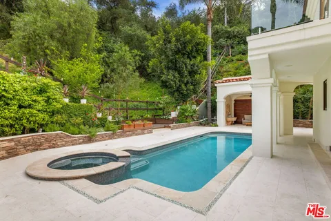 $5,950,000 | 2468 Coldwater Canyon Drive, Beverly Hills, CA 90210