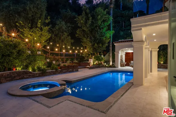 $5,950,000 | 2468 Coldwater Canyon Drive, Beverly Hills, CA 90210