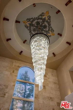 $5,950,000 | 2468 Coldwater Canyon Drive, Beverly Hills, CA 90210