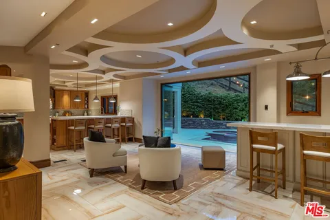 $5,950,000 | 2468 Coldwater Canyon Drive, Beverly Hills, CA 90210