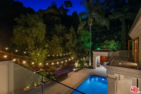 $5,950,000 | 2468 Coldwater Canyon Drive, Beverly Hills, CA 90210