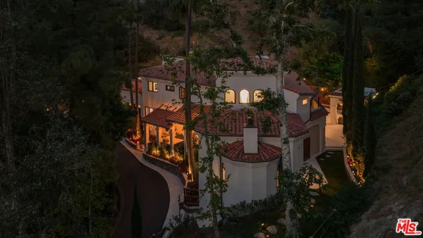 $5,950,000 | 2468 Coldwater Canyon Drive, Beverly Hills, CA 90210
