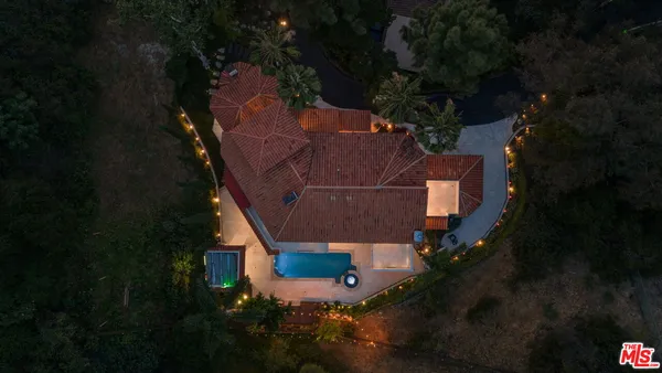 $5,950,000 | 2468 Coldwater Canyon Drive, Beverly Hills, CA 90210