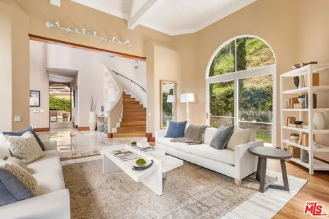 $5,950,000 | 2468 Coldwater Canyon Drive, Beverly Hills, CA 90210