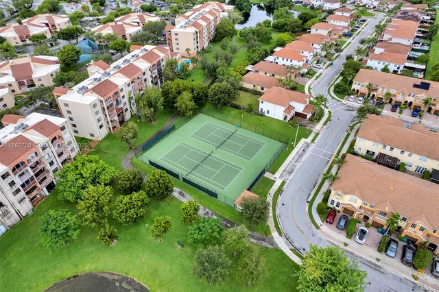 $880,000 | 9770 Northwest 10th Street, Miami, FL 33172