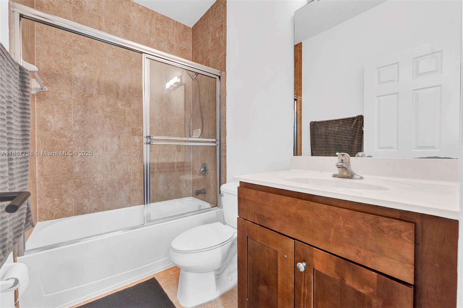 9770 Northwest 10th Street Miami, FL 33172 - Photo 32 of 63