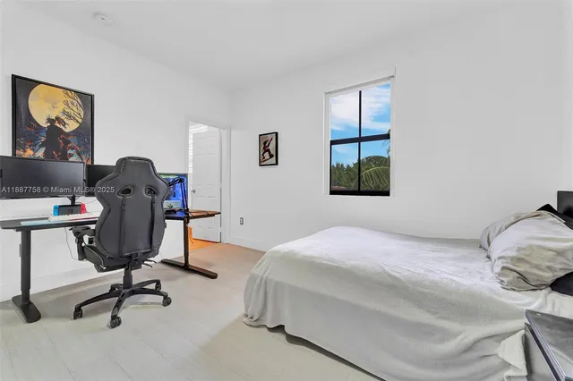 $880,000 | 9770 Northwest 10th Street, Miami, FL 33172