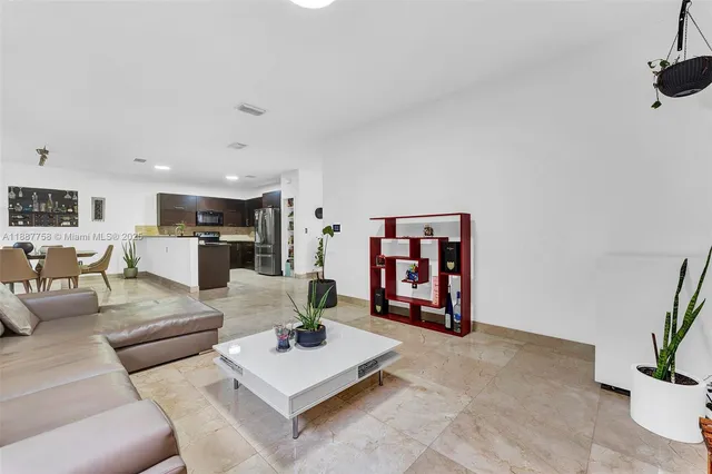 $880,000 | 9770 Northwest 10th Street, Miami, FL 33172