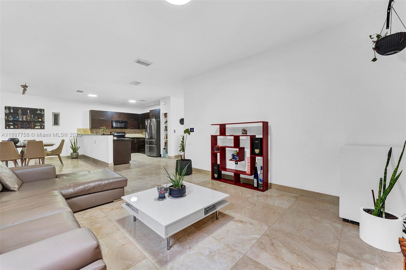 9770 Northwest 10th Street Miami, FL 33172 - Photo 46 of 63