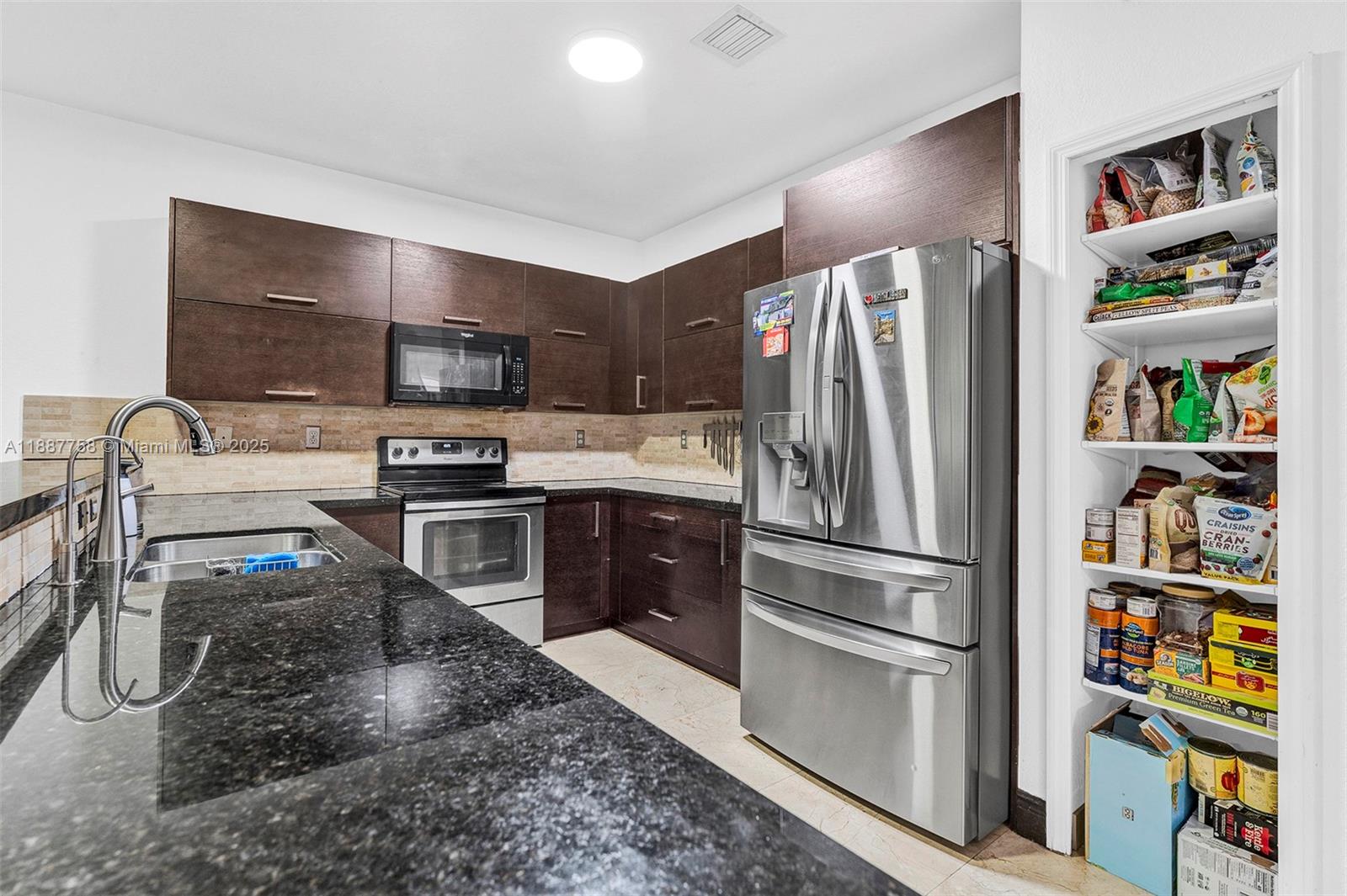 9770 Northwest 10th Street Miami, FL 33172 - Photo 50 of 63