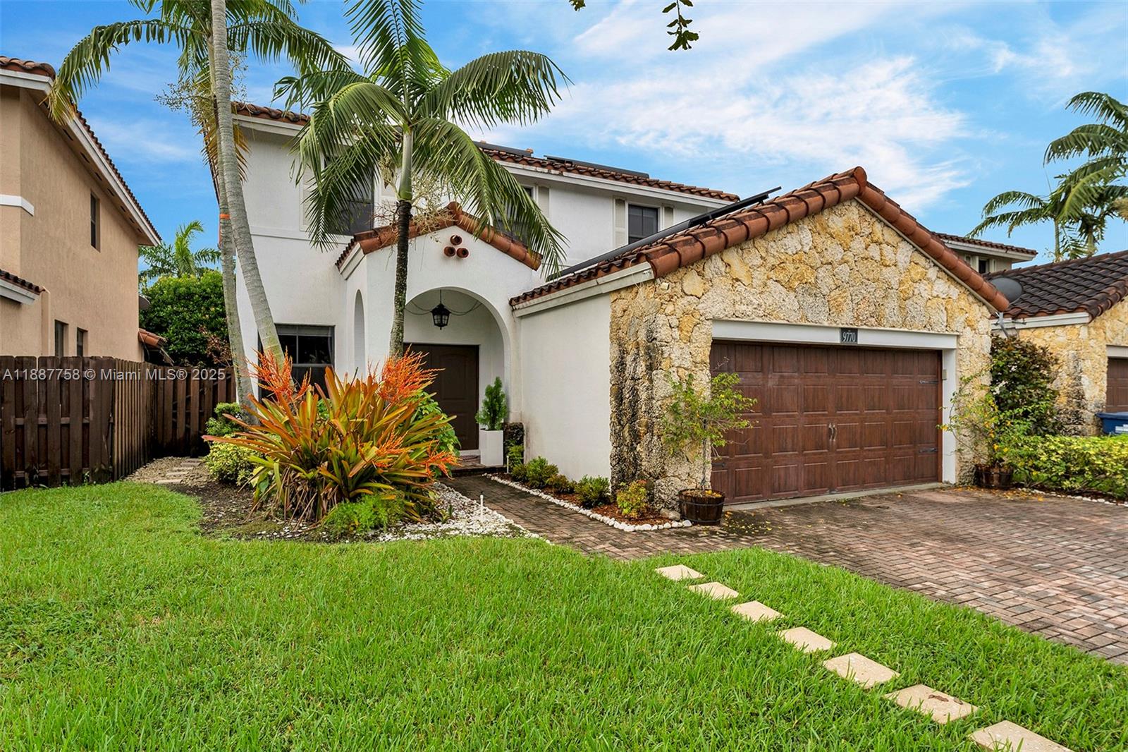 9770 Northwest 10th Street Miami, FL 33172 - Photo 5 of 63